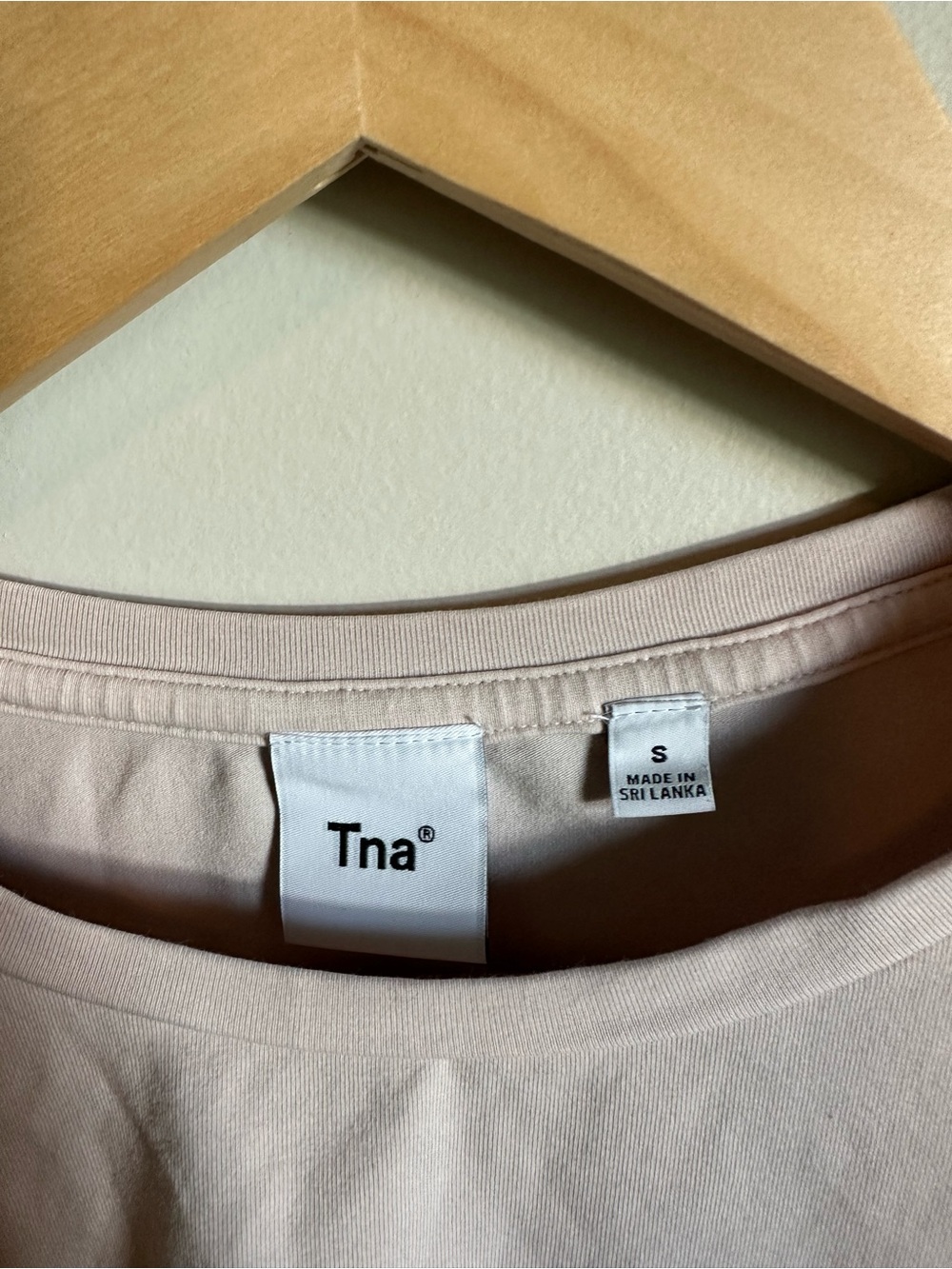 Aritzia TNA Long Sleeve Crop Top Light Pink - Picture 2 of 3